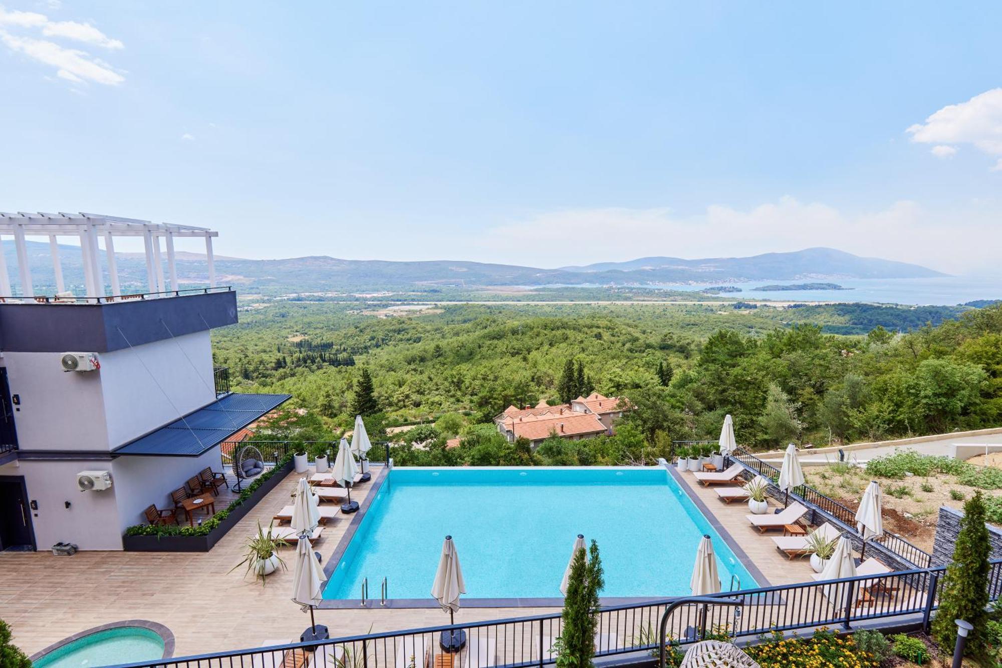 Bayview Hills Luxury Residences