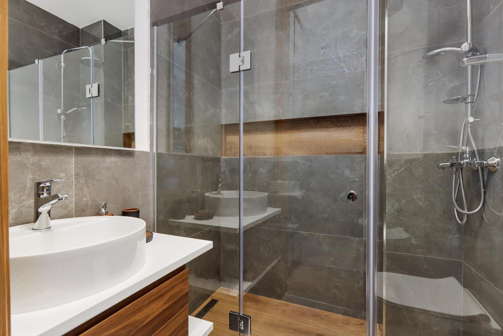 Apartment Bayview Hills Luxury Residences