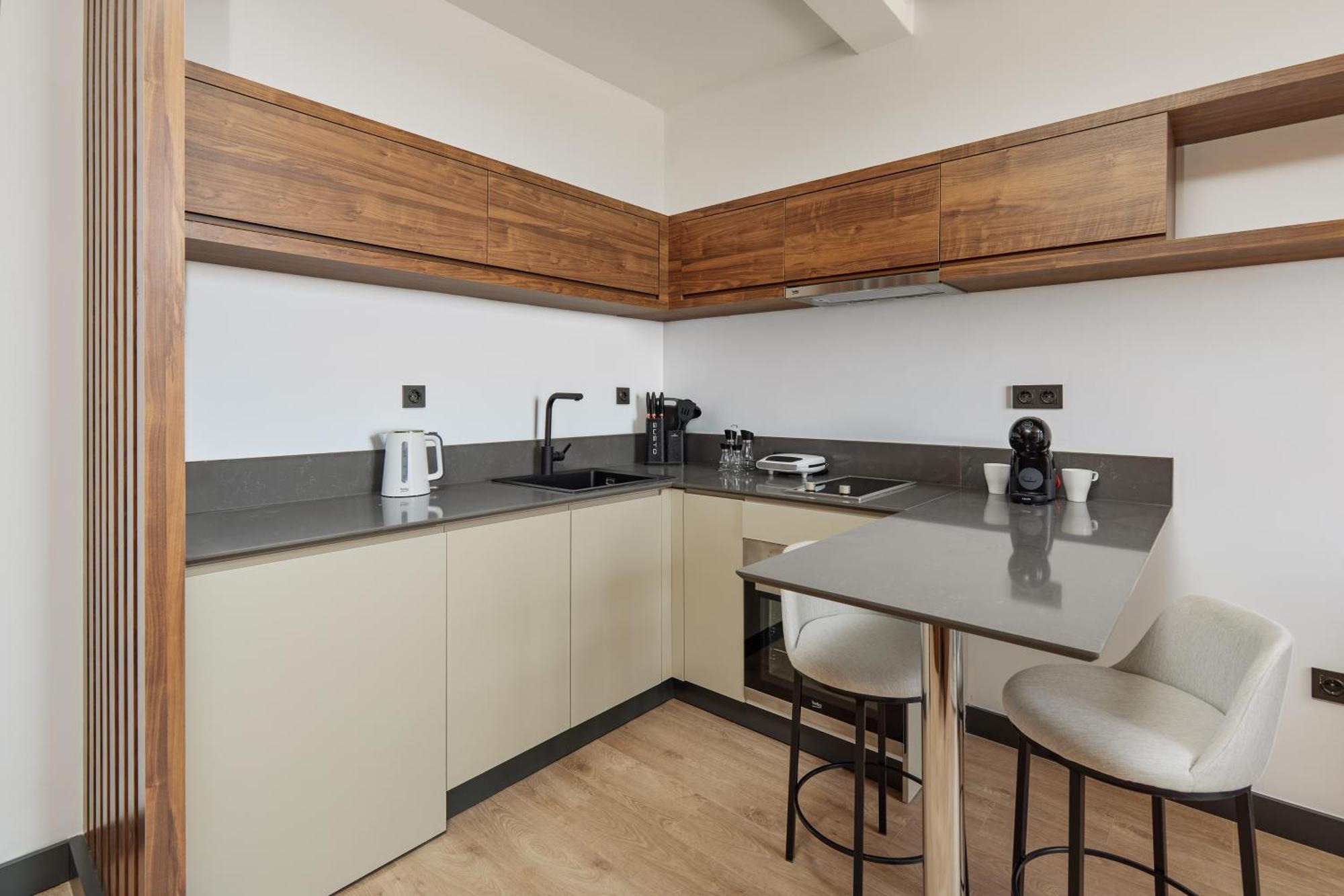 Apartment Bayview Hills Luxury Residences