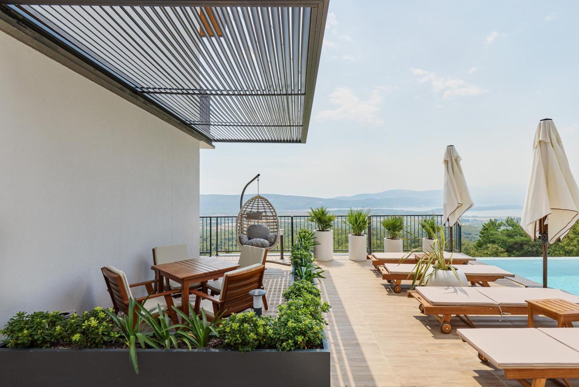 Bayview Hills Luxury Residences Apartment Tivat