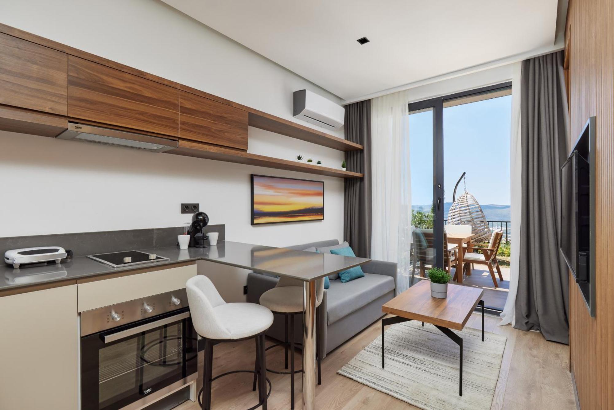 Bayview Hills Luxury Residences