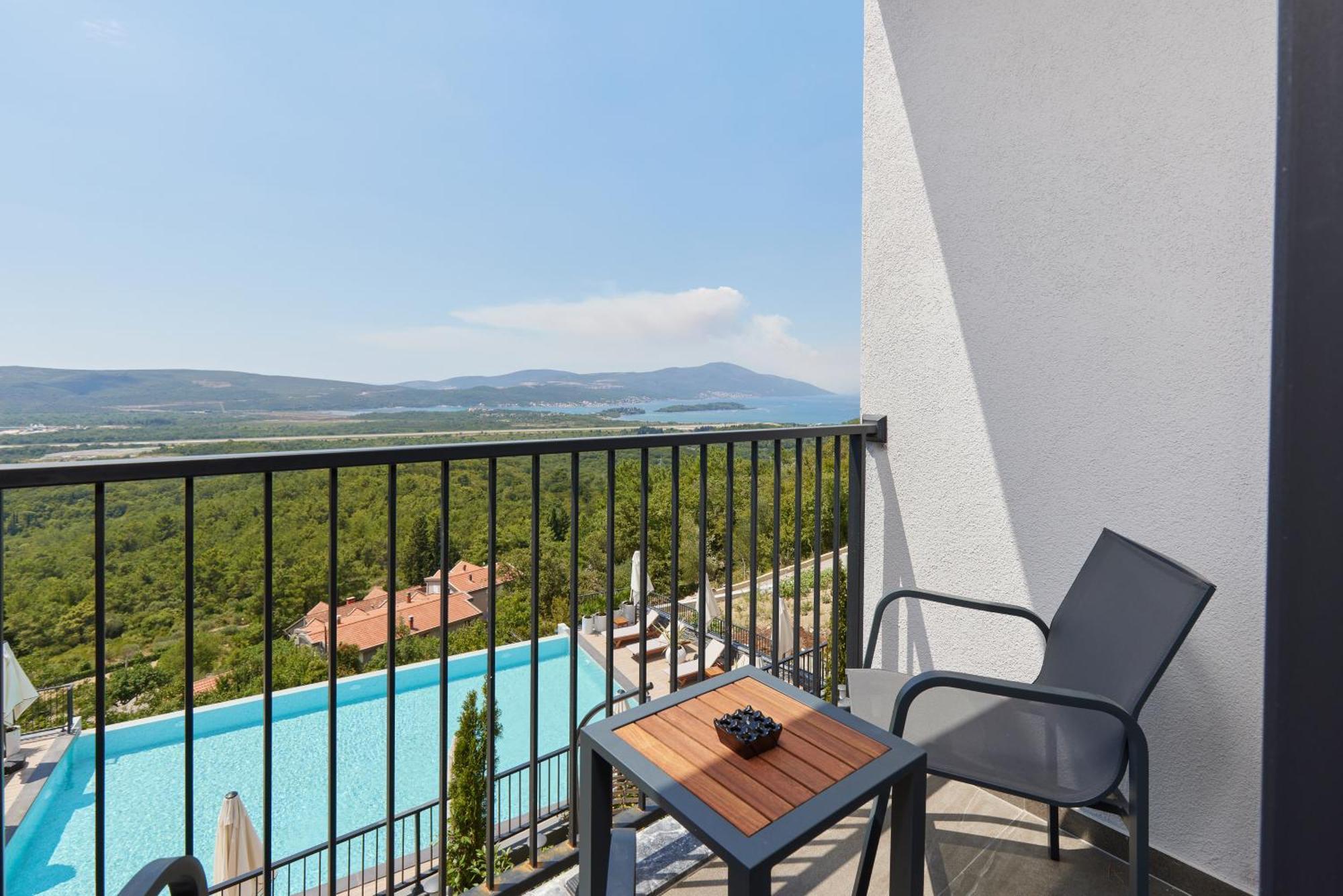 Bayview Hills Luxury Residences Tivat